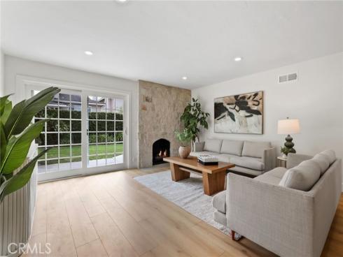 3930 Rose , Seal Beach, CA