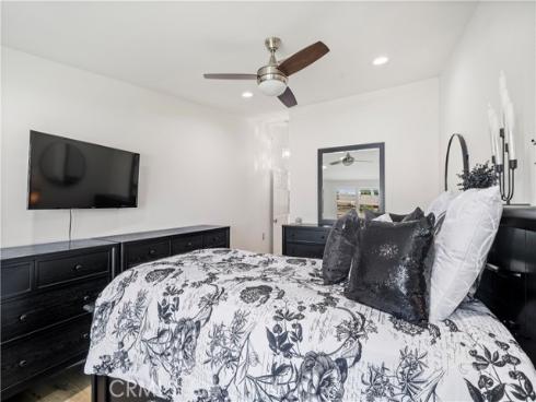 1340 Kenwood Road M7-156h , Seal Beach, CA