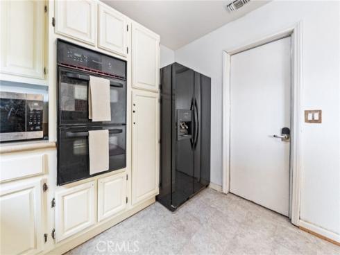 8662 Harriet Lane , Stanton, CA