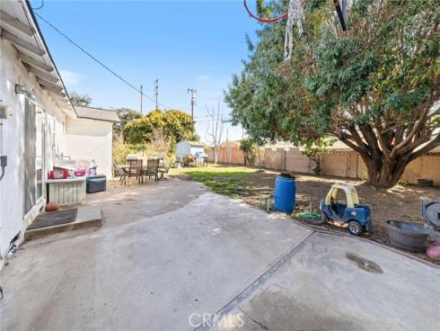 8662 Harriet Lane , Stanton, CA