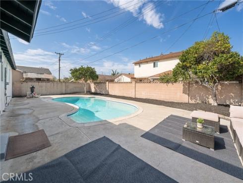 7201 Cerritos Ave , Stanton, CA