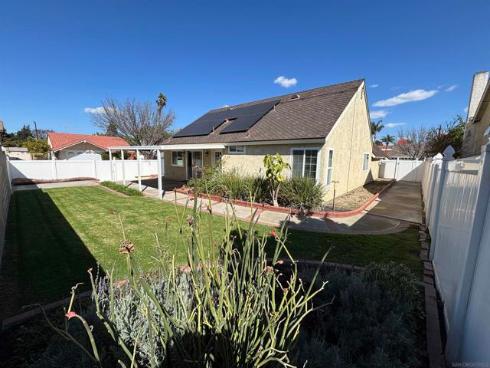 10761 Via Jacara , Stanton, CA