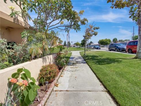 10552  Royal Oak   Way, Stanton, CA
