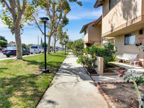 10552  Royal Oak   Way, Stanton, CA