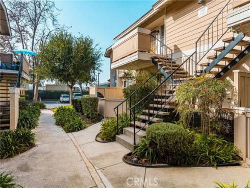 12620 Briarglen Loop B , Stanton, CA