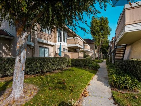 12620 Briarglen Loop B , Stanton, CA