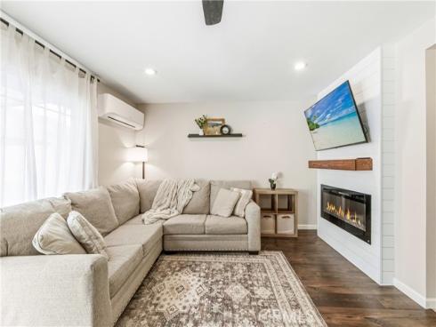 10543 Carrotwood Way, Stanton, CA