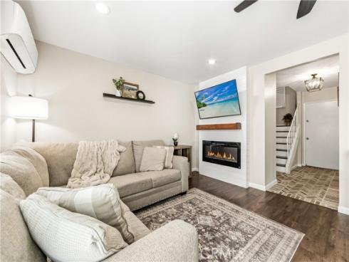 10543 Carrotwood Way, Stanton, CA