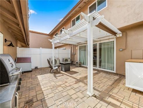 10543 Carrotwood Way, Stanton, CA