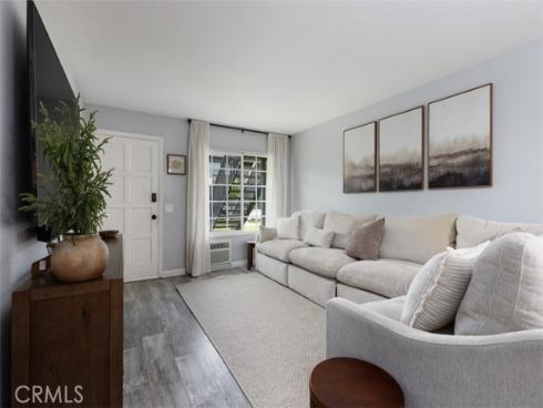 7100 Cerritos Avenue 85