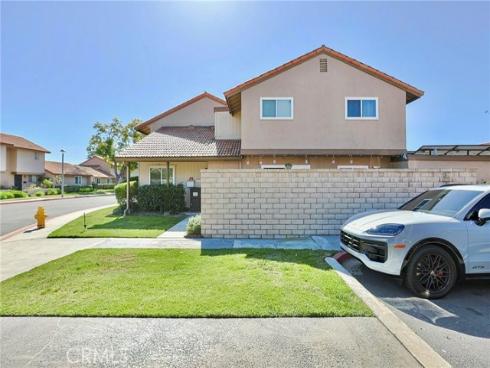10526  Carrotwood  , Stanton, CA