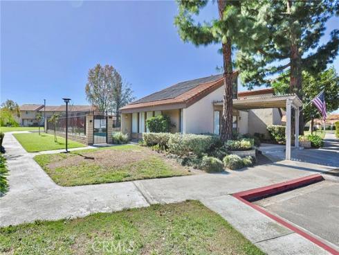 10526  Carrotwood  , Stanton, CA