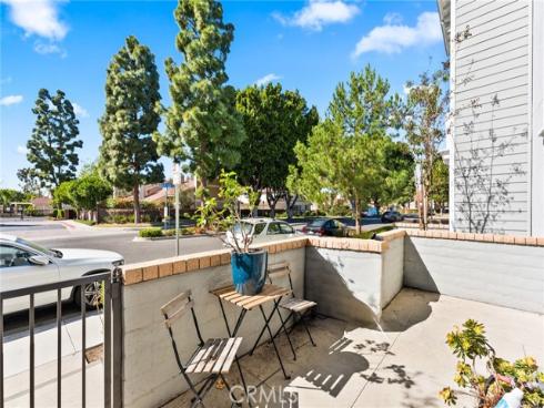 437  Lucent  , Stanton, CA