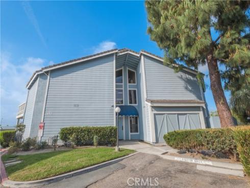 7652 Cerritos Ave E