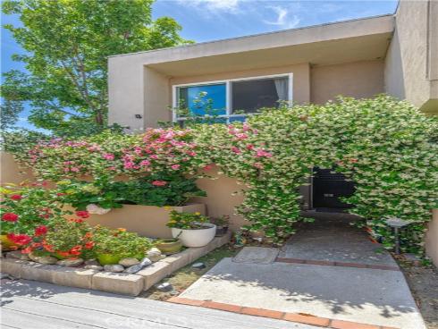 10732  Knott  , Stanton, CA