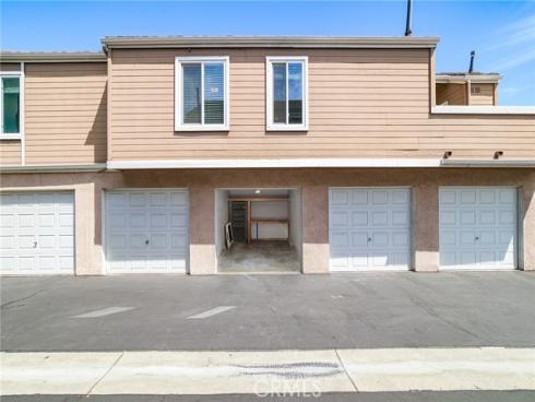 10435 W Briar Oaks A Drive, Stanton, CA