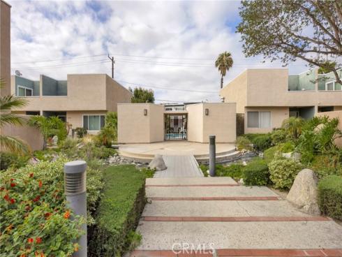 10760 Knott , Stanton, CA