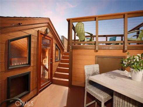 6  B Surfside  , Surfside, CA