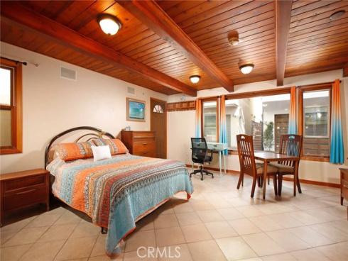 6  B Surfside  , Surfside, CA