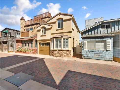 56 B Surfside Avenue, Surfside, CA