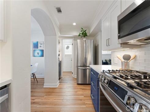 56 B Surfside Avenue, Surfside, CA