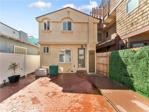 56 B Surfside Avenue, Surfside, CA