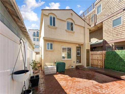 56 B Surfside Avenue, Surfside, CA