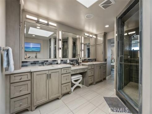 16905 S Pacific Avenue, Sunset Beach, CA