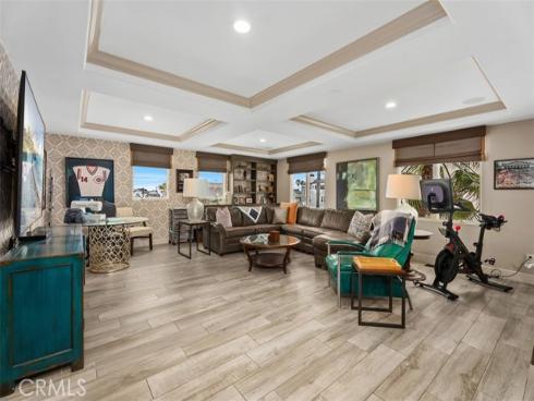 16905 S Pacific Avenue, Sunset Beach, CA