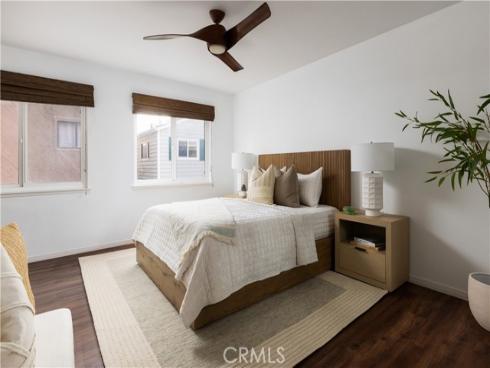 29  Surfside  B  Avenue, Surfside, CA