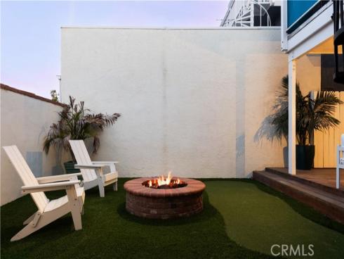 29  Surfside  B  Avenue, Surfside, CA