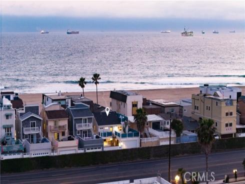 29  Surfside  B  Avenue, Surfside, CA