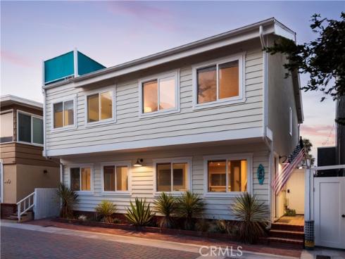 29  Surfside  B  Avenue, Surfside, CA