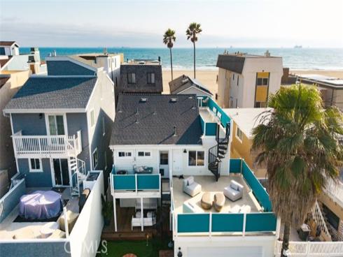 29  Surfside  B  Avenue, Surfside, CA