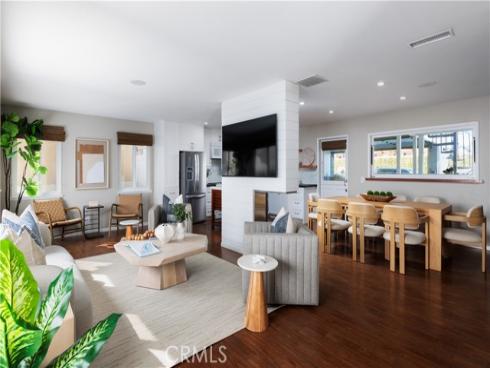 29  Surfside  B  Avenue, Surfside, CA