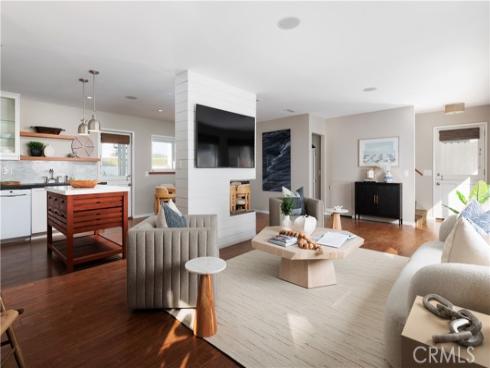 29  Surfside  B  Avenue, Surfside, CA