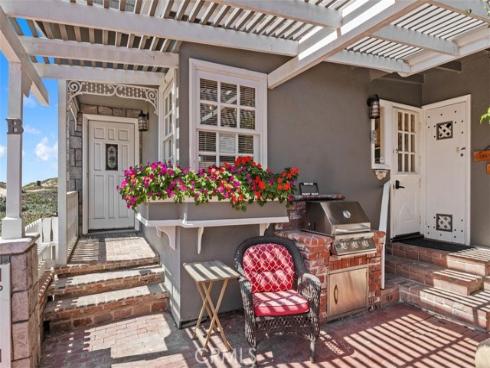 16935 S Pacific   Avenue, Sunset Beach, CA