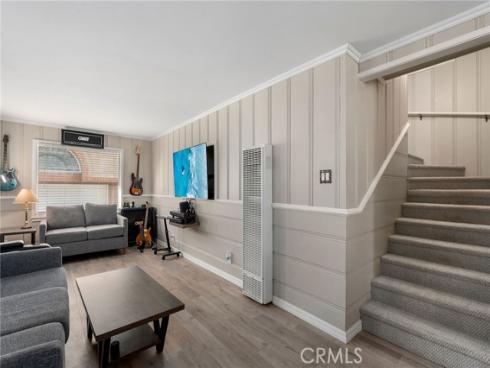 24 Surfside Avenue , Surfside, CA