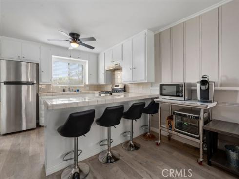 24 Surfside Avenue , Surfside, CA