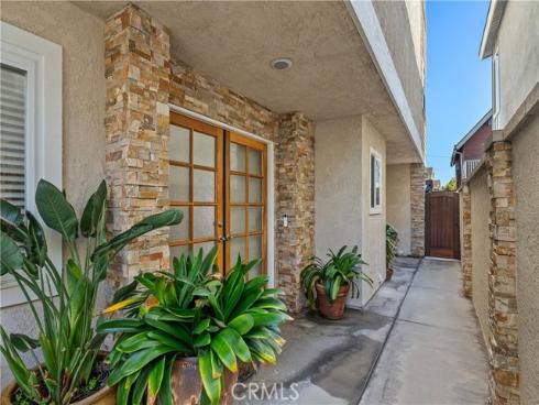 17081  5th  , Sunset Beach, CA