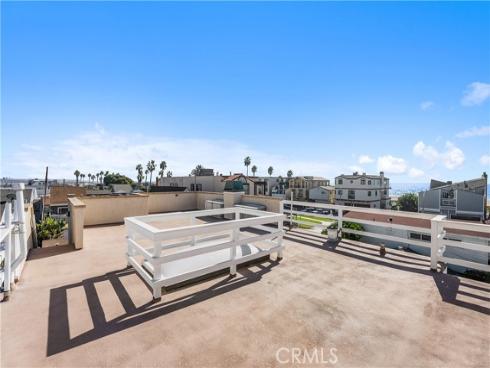 17081  5th  , Sunset Beach, CA