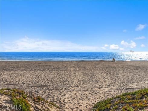 17081  5th  , Sunset Beach, CA