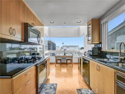 16745 Bayview B Drive, Sunset Beach, CA