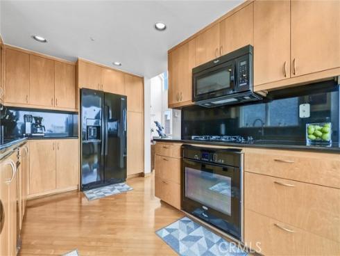 16745 Bayview B Drive, Sunset Beach, CA