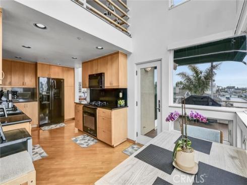 16745 Bayview B Drive, Sunset Beach, CA
