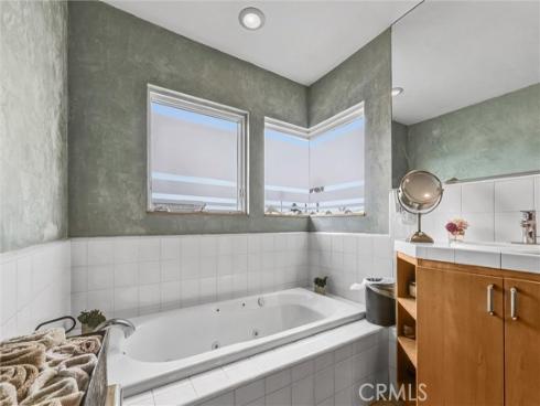 16745 Bayview B Drive, Sunset Beach, CA