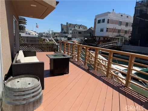 16745 Bayview B Drive, Sunset Beach, CA