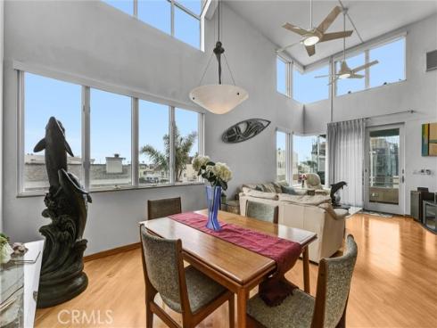 16745 Bayview B Drive, Sunset Beach, CA