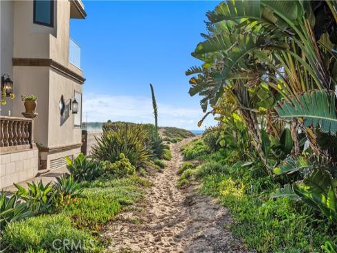 17081  5th  , Sunset Beach, CA