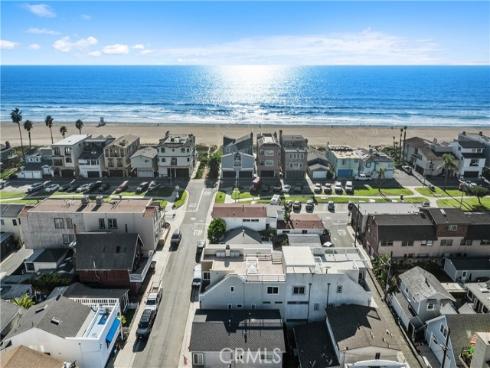 17081  5th  , Sunset Beach, CA